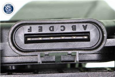 VEMO V24-82-0001 EAN: 4046001613562.