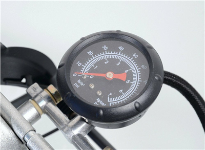 09154 Hustilka nožní s manometrem dvoupístová TÜV/GS 2x120mm