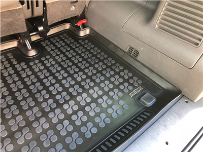 Gumová vana do kufru Peugeot Expert 2007-2016 (8 míst, dlouhá verze)