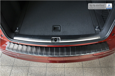 Ochranná lišta hrany kufru Audi Q5 2008-2017 (tmavá, matná)