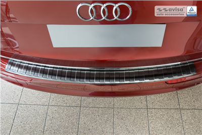 Ochranná lišta hrany kufru Audi Q5 2008-2017 (tmavá, matná)