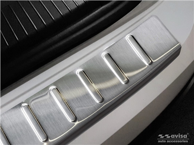 Ochranná lišta hrany kufru VW Touareg 2018- (matná)