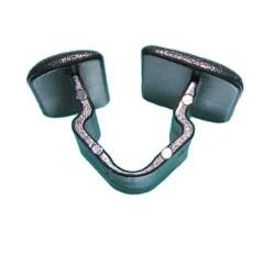 Příchytka izolace motorového prostoru