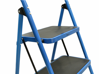 Skládací dvoustupňový žebřík GEKO