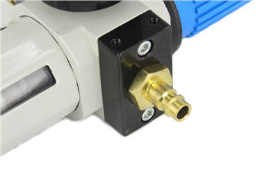 Regulátor tlaku s filtrem a manometrem 1/2" BJC