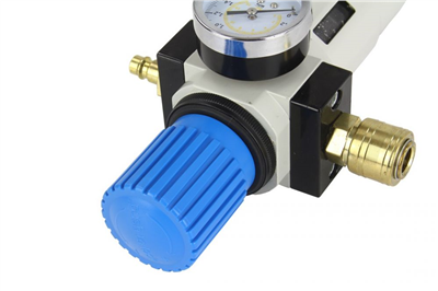 Regulátor tlaku s filtrem a manometrem 1/2" BJC