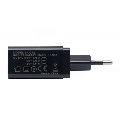 Síťová nabíječka QUICK CHARGE 3.0, 3xUSB KRAFT&DELE