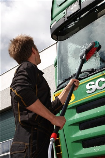 Kartáč na mytí aut průtokový   dlouhý